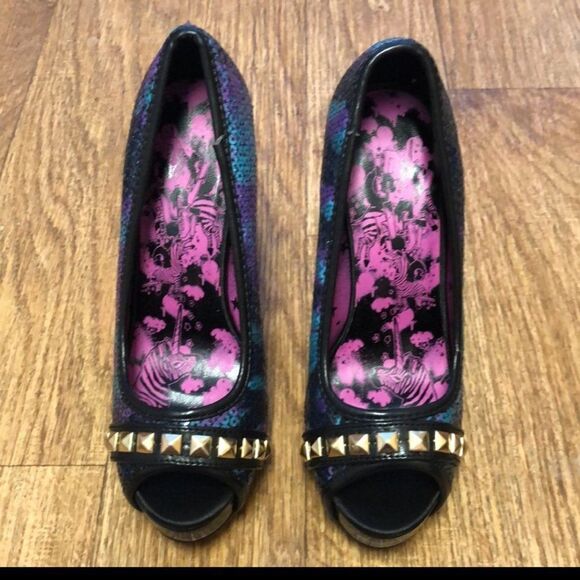 Iron Fist DebraCorn Platform Dolls Kill - Picture 6 of 12